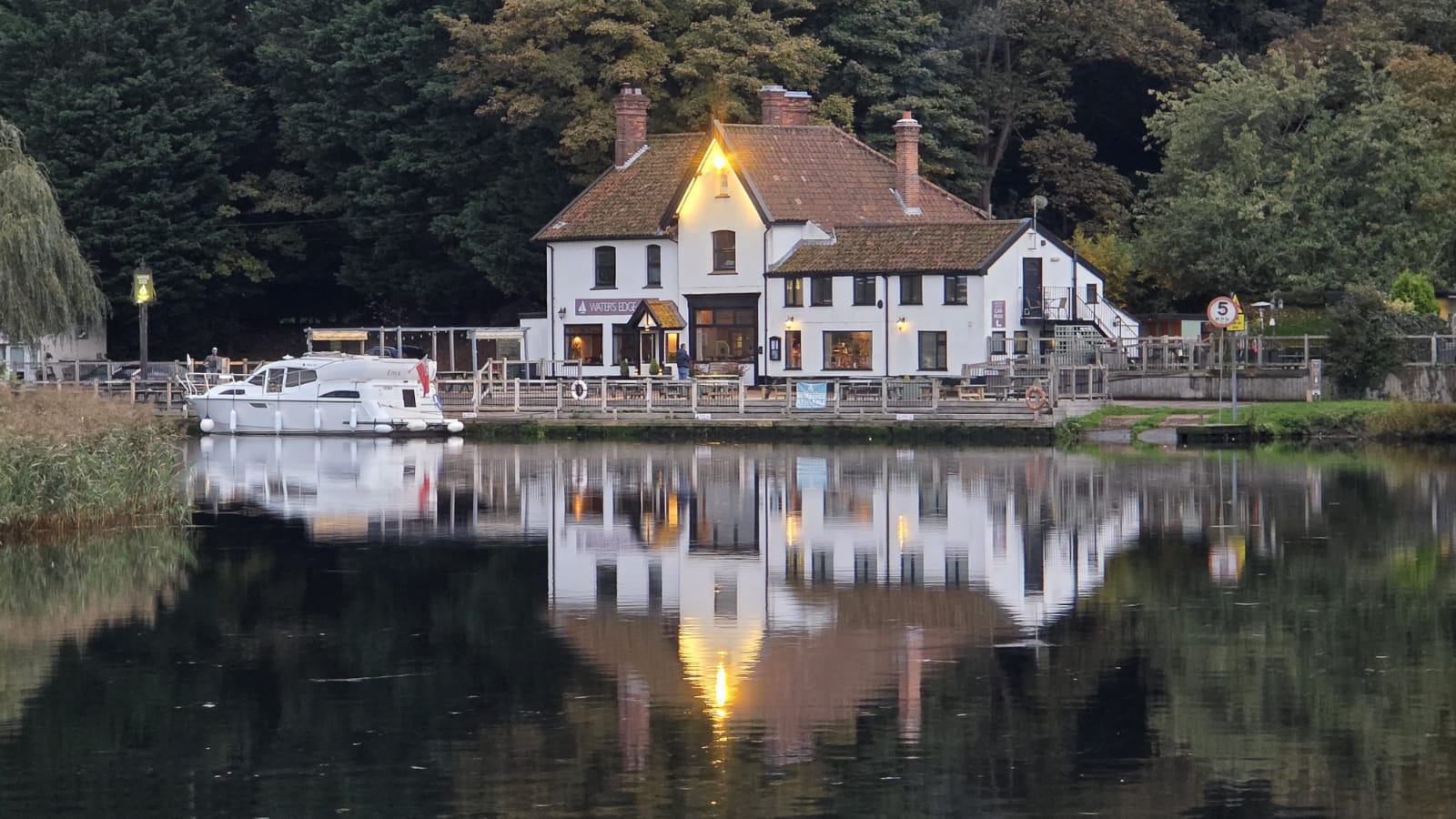 Waters Edge, Bramerton, Norfolk Broads