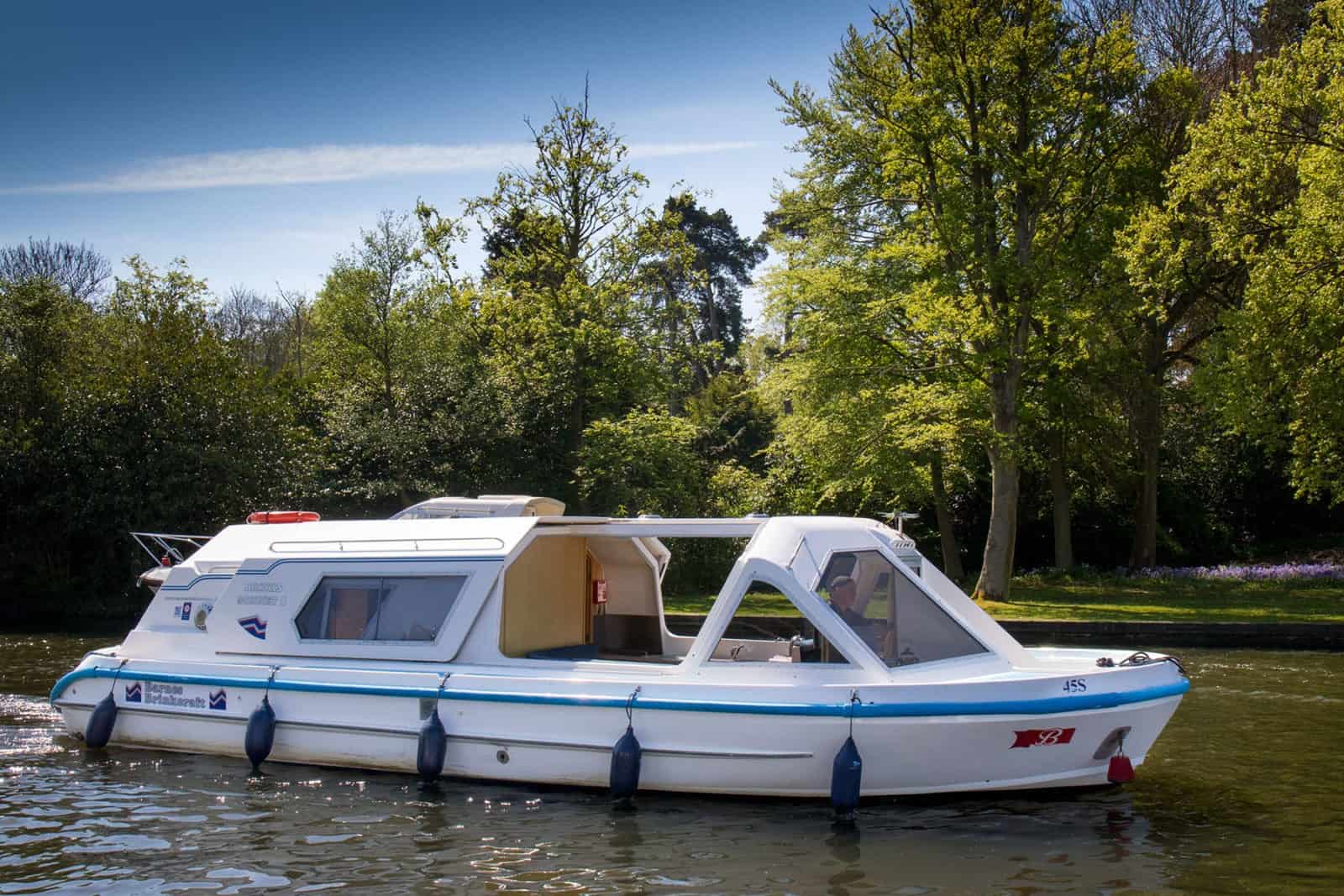 Sonnet 2 Berth Norfolk Broads Cruiser for hire