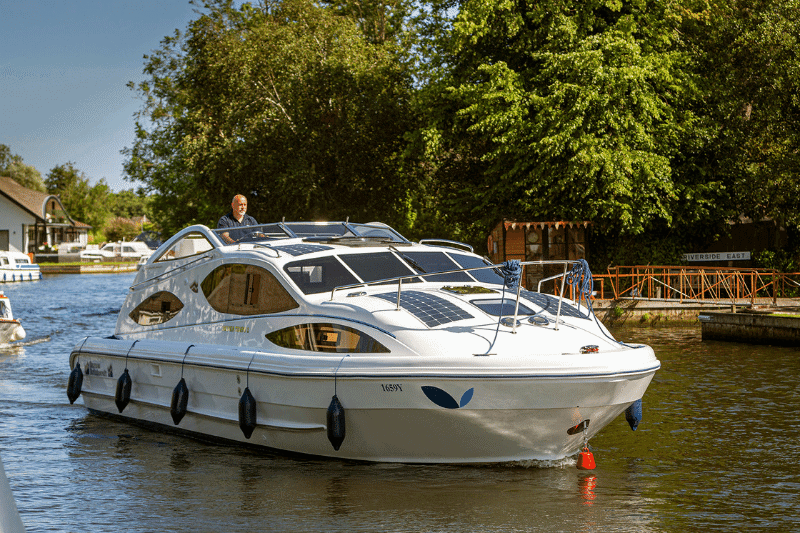 Holiday Boat, Elite Fleet, Luxury on the Norfolk Broads