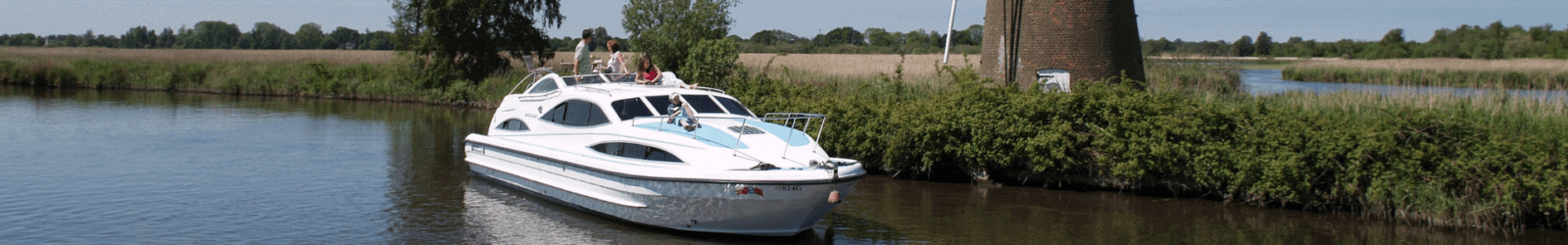 No frills cheap Norfolk Broads Boat Hire from Barnes Brinkcraft based in Wroxham