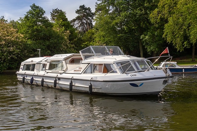 Brinks Royall Ambassador 6+2 Berth Broads Holiday Boat